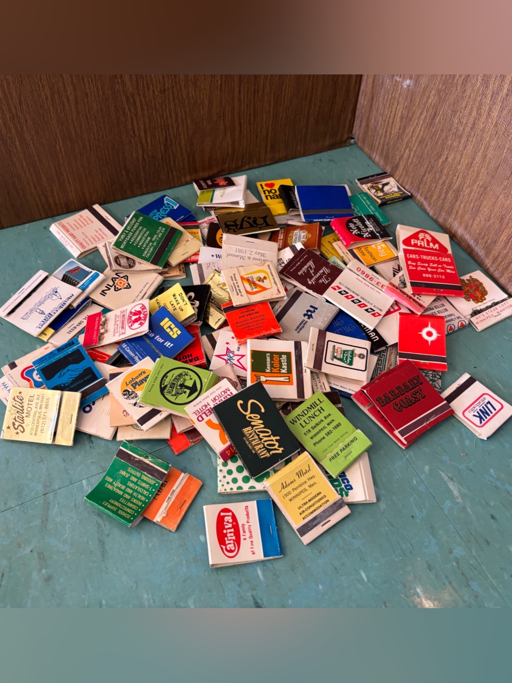 100 vintage matchbook covers ephemera collectible scrapbooking